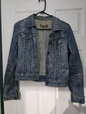 ​Makers | Classic Medium Wash Denim Jacket - Small